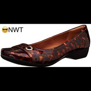 Clark’s Propose Spire ballet flats NWT